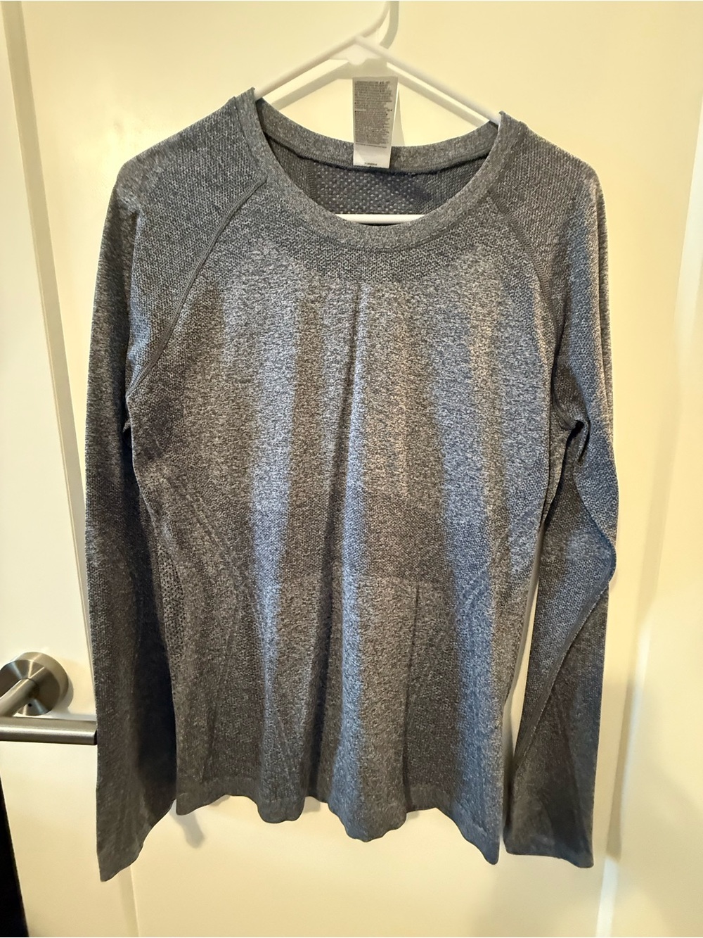Athleta Heather Gray Crewneck Long-Sleeve Tee